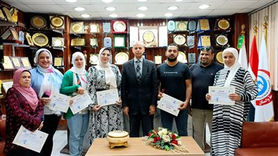 صحة الشرقية تكرم إدارة الملاريا والفيلاريا لتميزهم في أداء عملهم 