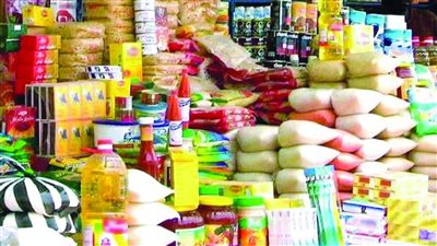 اقتصادي: قرار تعليق الرسوم الجمركية يعيد عجلة الإنتاج بالمصانع