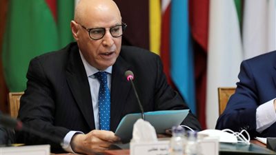  السفير خطابي يؤكد ضرورة الاهتمام بالذكاء الاصطناعي والتدريب على المناهج الإلكترونية