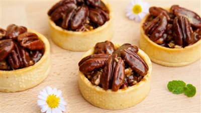 جهزى تارت التمر والبيكان ميني لضيافة المناسبات