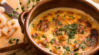 لعشاق المأكولات البحرية| طريقة تحضير طاجن جمبري بالجبنة والكريمة