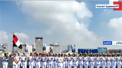 الرئيس السيسى يقدم التحية لأهالي طلاب أكاديمية الشرطة|شاهد