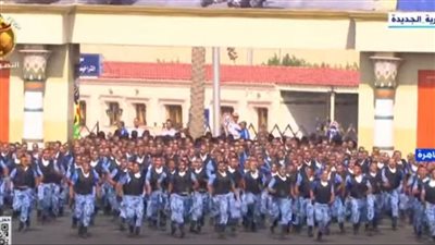 السيسي يشهد عروض القوة البدينة ضمن احتفالية تخريج طلاب أكاديمية الشرطة 