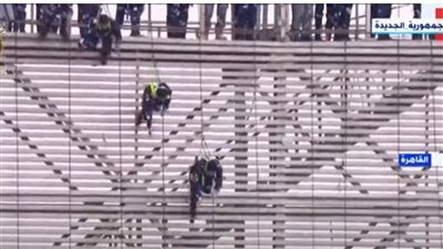 السيسي يشهد عروض ميدان الجبال بمشاركة طالبات أكاديمية الشرطة 