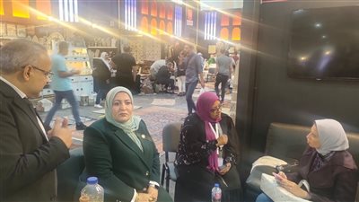 إقبال كبير على جناح برنامج التنمية المحلية بصعيد مصر بمعرض 