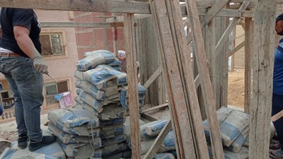 محافظ القليوبية يُوقِفْ أعمال بناء مخالف بأحد العمارات بمنطقة الفلل ببنها