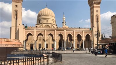 أحباء أحمد البدوي يحتفلون بمولده في طنطا