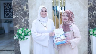 مستشار شيخ الأزهر لشؤون الوافدين تلتقي عميد كلية الدراسات الإسلامية والعربية بجاكرتا