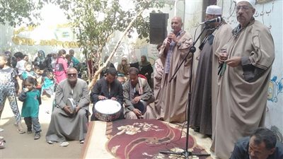 مساجد الإسكندرية تحتفل بالمولد النبوى بتوزيع الشربات على المصلين والمواطنين 