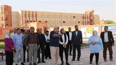 محافظ الوادي الجديد يؤكد جاهزية المدرسة الرسمية الدولية لاستقبال الطلاب