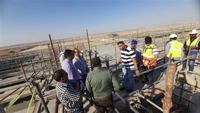 رئيس جهاز العاصمة الإدارية يتفقد محطة معالجة الصرف الصحي