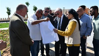 فودة يتفقد آخر مستجدات القرية التراثية بشرم الشيخ 