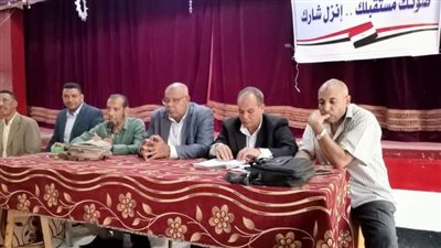 الإعلام التربوي يناقش الخطة الفنية للنشاط الصحفي وآليات العمل بمدارس بنجع حمادي