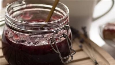 للنساء.. تناول المربى والسكريات تزيد من خطر اضطرابات الهرمونات 