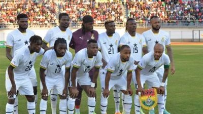 منافس مصر.. الاتحاد الغاني يعلن دعمه للمدير الفني للنجوم السوداء