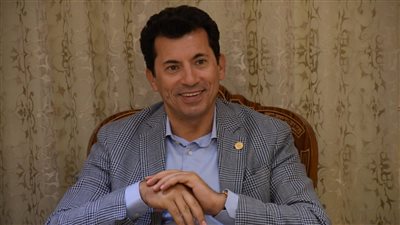 منح مصر منحة لمدة 4 سنوات كأول دولة عربية وأفريقية لتطوير ريشة الطائرة