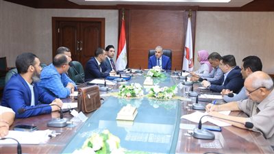 محافظ سوهاج يعقد اجتماعًا لمناقشة موقف عدد من مشروعات التنمية الحضرية