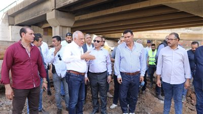  محافظ الجيزة يتابع تطوير وتأهيل طريق وترعة المريوطية بقطاع فيصل 