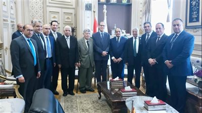رئيس محكمة النقض يهنئ رئيس هيئة النيابة الإدارية بمناسبة توليه المنصب