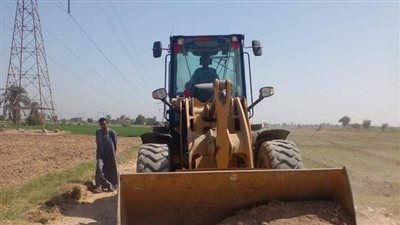    حملة مكبرة لرفع المخلفات بمجلس قروى الغرب بهجورة بنجع حمادي