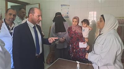 وكيل وزارة الصحة.. زيارة مفاجئة للوحدة الصحية بالعمار