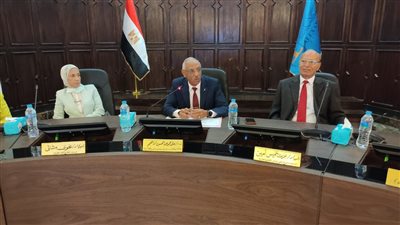 مجلس شئون التعليم والطلاب بجامعة الإسكندرية يستعرض الخطة الزمنية للعام الجامعى 