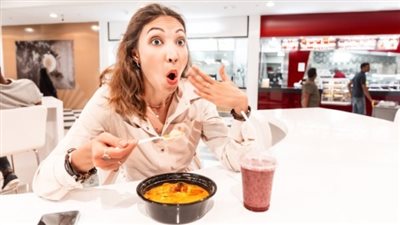 هل أكل الأطعمة الحارة يسبب قرحة المعدة؟.. أطباء يكشفون مفاجأة