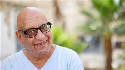 المخرج خيري بشارة في لقاء سينمائي مفتوح بمعرض زايد 