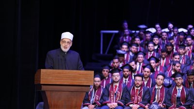 وكيل الأزهر يشهد حفل تخريج الدفعة 53 طب بنين الأزهر بالقاهرة