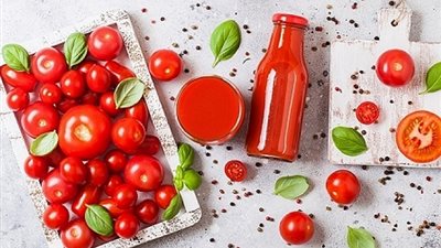  شرب عصير الطماطم غير المملح مفيد لخفض الكوليسترول