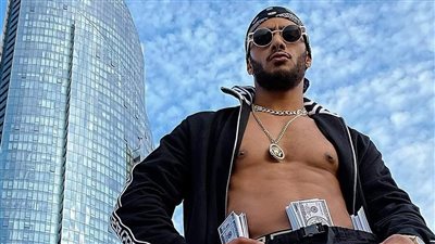 نمبر وان في الصهاينة.. محمد رمضان يثير غضب وسخط الجمهور بتصرف مُشين (شاهد)