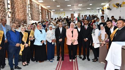   نائب رئيس جامعة القناة يشهد حفل استقبال الطلاب الجدد لكلية التمريض