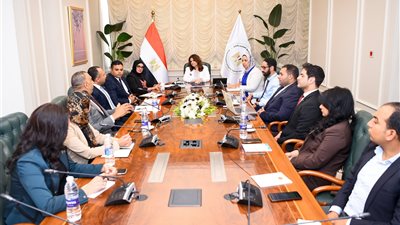 وزيرة الهجرة تلتقي متخصصين في الحلول الرقمية للترويج لمبادرة 