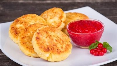 للجوع المفاجيء.. حضري فطائر البطاطس على خطى الهنود