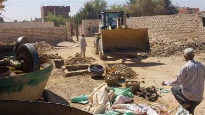حملة مكبرة لازالة طواحين الذهب غير المرخصة بصحراء حجازة بقنا