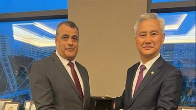 وزير الإنتاج الحربي يلتقي وزير برنامج إدارة المشتريات الدفاعية بكوريا الجنوبية