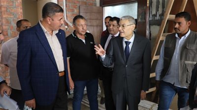 محافظ المنيا يتفقد أعمال الشبكة الوطنية للطوارئ