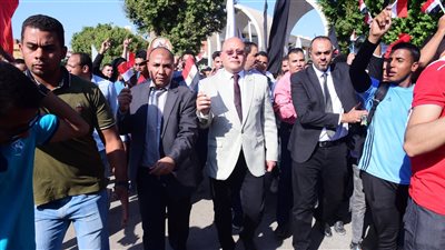 جامعة سوهاج تنظم مسيرة حاشدة للتنديد بجرائم إسرائيل ضد الشعب الفلسطيني 