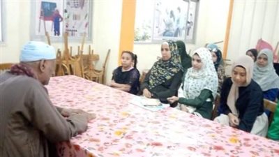 ندوة دينية عن المعاملة الحسنة والوسطية فى الإسلام بمركز شباب نجع حمادي