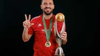 شوبير يثير الجدل حول موقف علي معلول من المشاركة أمام سيمبا