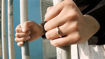 استمرار حبس المتهم بقتل شقيقته وإصابة والدته في النزهة