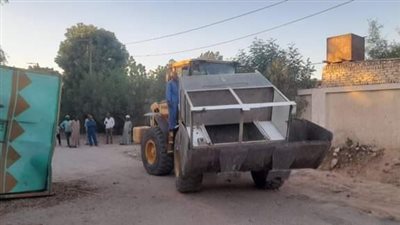 إزالة حالتي تعد على أملاك الدولة بقطاع الجوازات بقنا