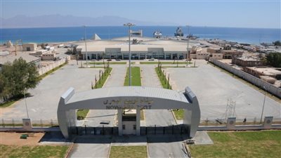 تداول 12 ألف طن بضائع و656 شاحنة بموانئ البحر الاحمر