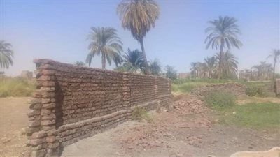 إزالة فورية لحالة بناء مخالف بقطاع السيد عبدالرحيم جنوب قنا