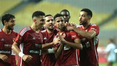 الأهلي يتقدم بهدف نظيف على سيمبا في شوط الفرص الضائعة