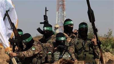 المُقاومة الفلسطينية تُسلّم الرهينتين الأمريكيتين إلى الصليب الأحمر