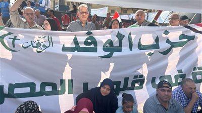 النائب طارق عبد العزيز يشارك أهالى المنصورة فى دعم القضية الفسطينية .. صور