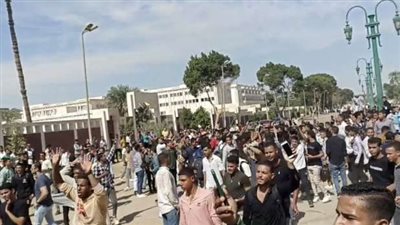 مسيرة في جامعة الأزهر بأسيوط دعمًا للقضية الفلسطينية