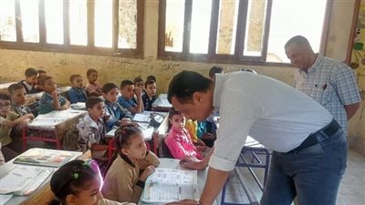 وكيل تعليم قنا يحيل مدرسة قفط الفنية بنات للتحقيق 
