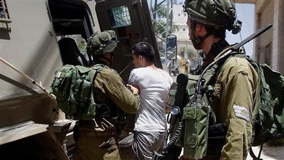 اسشتهاد شاب فلسطيني بالخليل والجيش الإسرائيلي يقتحم جنين بالجرافات